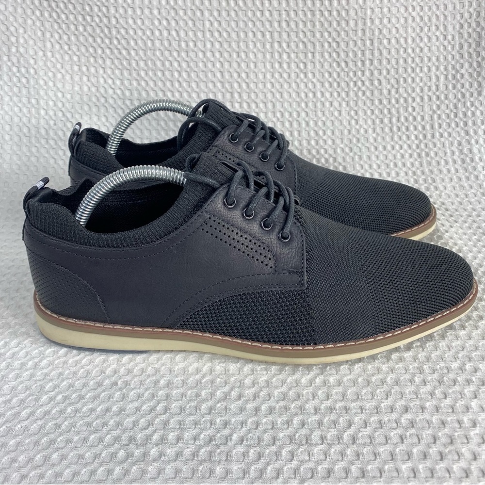 Steve Madden Knit Lace Up Black Casual Shoe; Men’s Size 9 M — Like New!